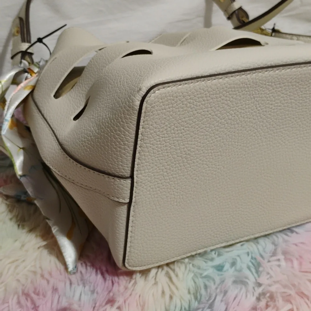 (#38) SALE! Nanette Lepore Frankie Cutout Bucket Bag W Scarf & Detachable Strap - Picture 5 of 10